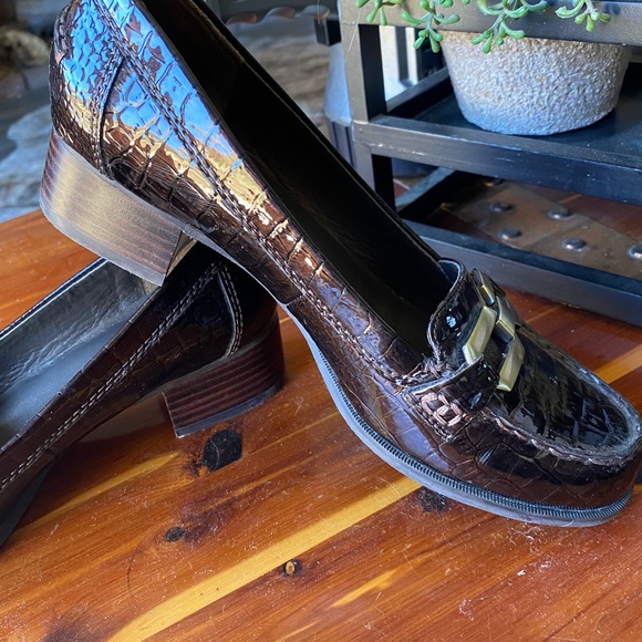 Bandolino Loafers - Picture 3 of 9